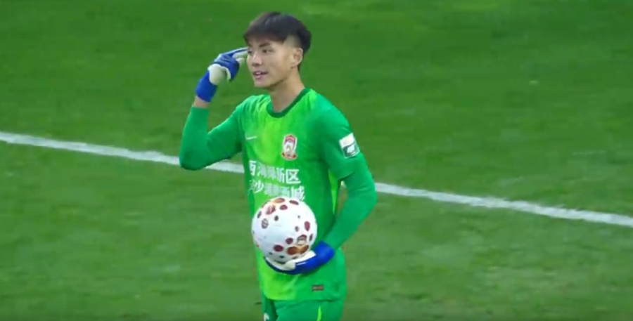 V体育平台-中超争议判罚！莱昂纳多进球被吹，李昊罕见暴怒，挤地铁战术失败